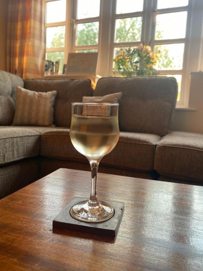 Villa Relaxing Townhouse In The Heart Of Bridport Esterno foto