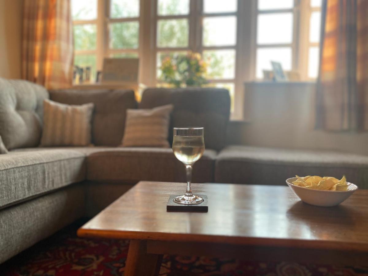 Villa Relaxing Townhouse In The Heart Of Bridport Esterno foto