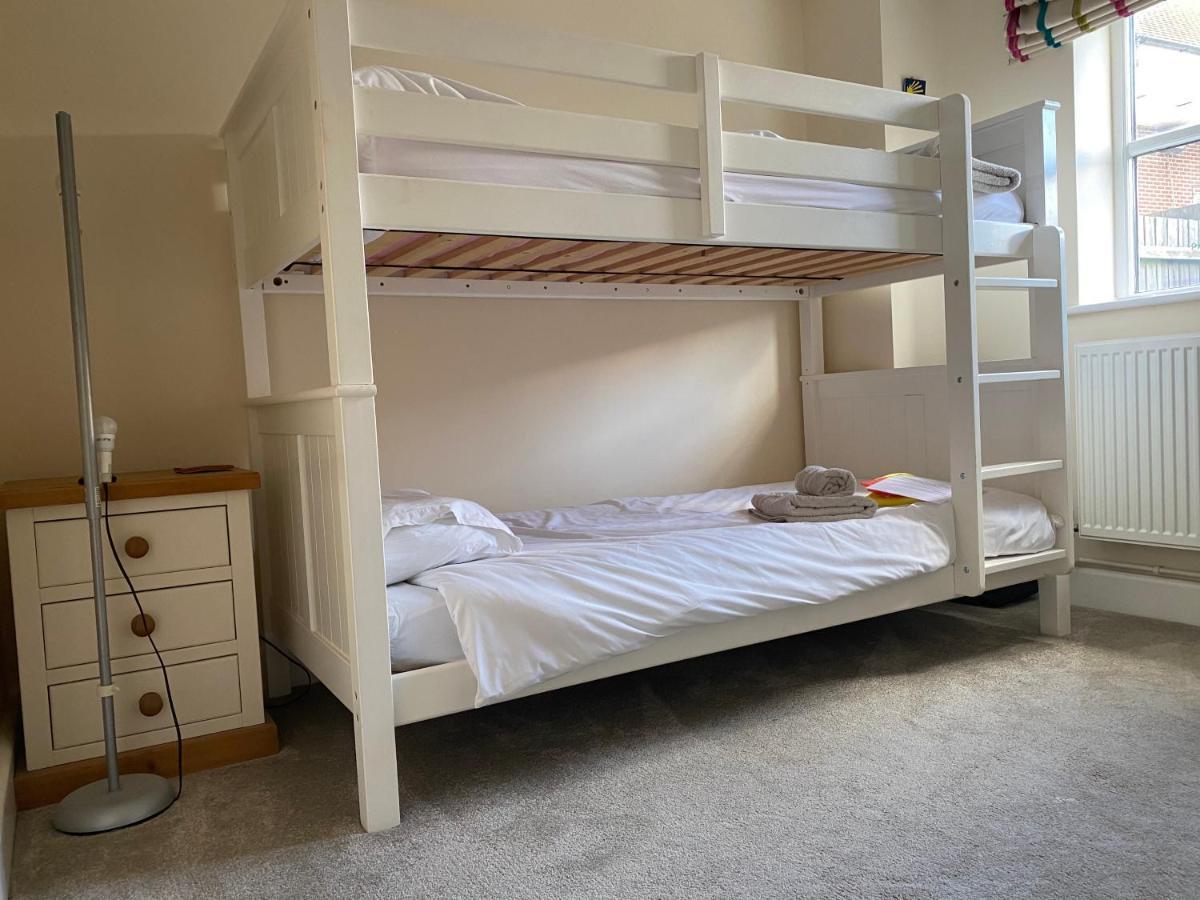 Villa Relaxing Townhouse In The Heart Of Bridport Esterno foto